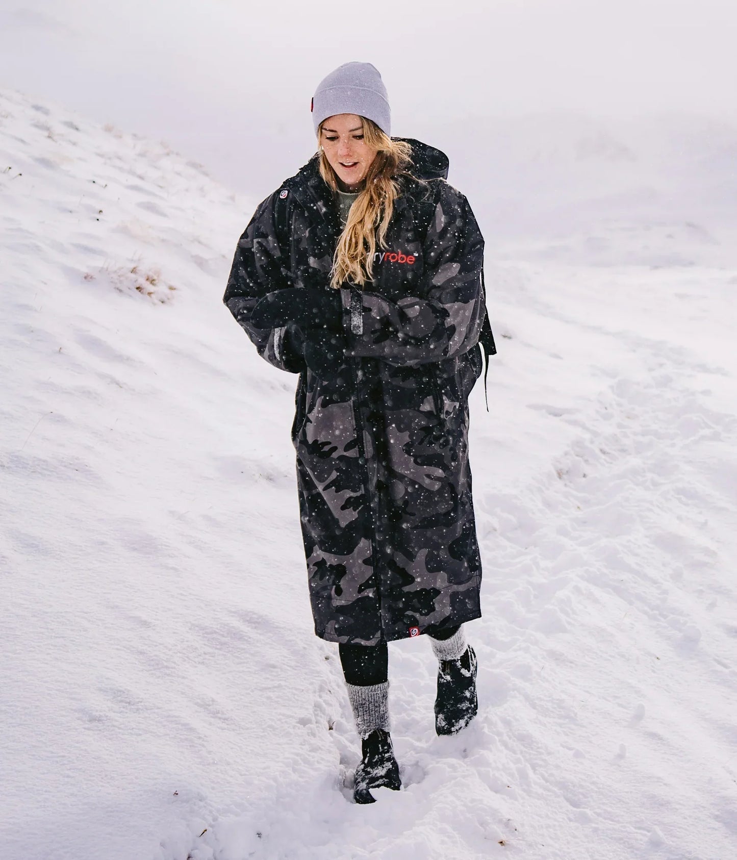  Dryrobe Advance Long Sleeve Black Camouflage - RECYCLED